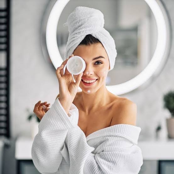 Tu Piel Merece un Trato Delicado: La Importancia del Skincare